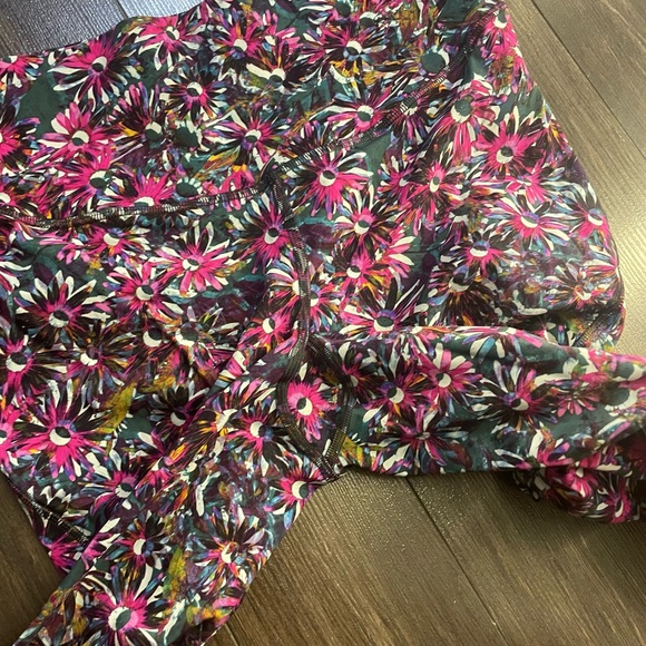 Lululemon Base Pace 28” Legging EUC - Picture 6 of 6